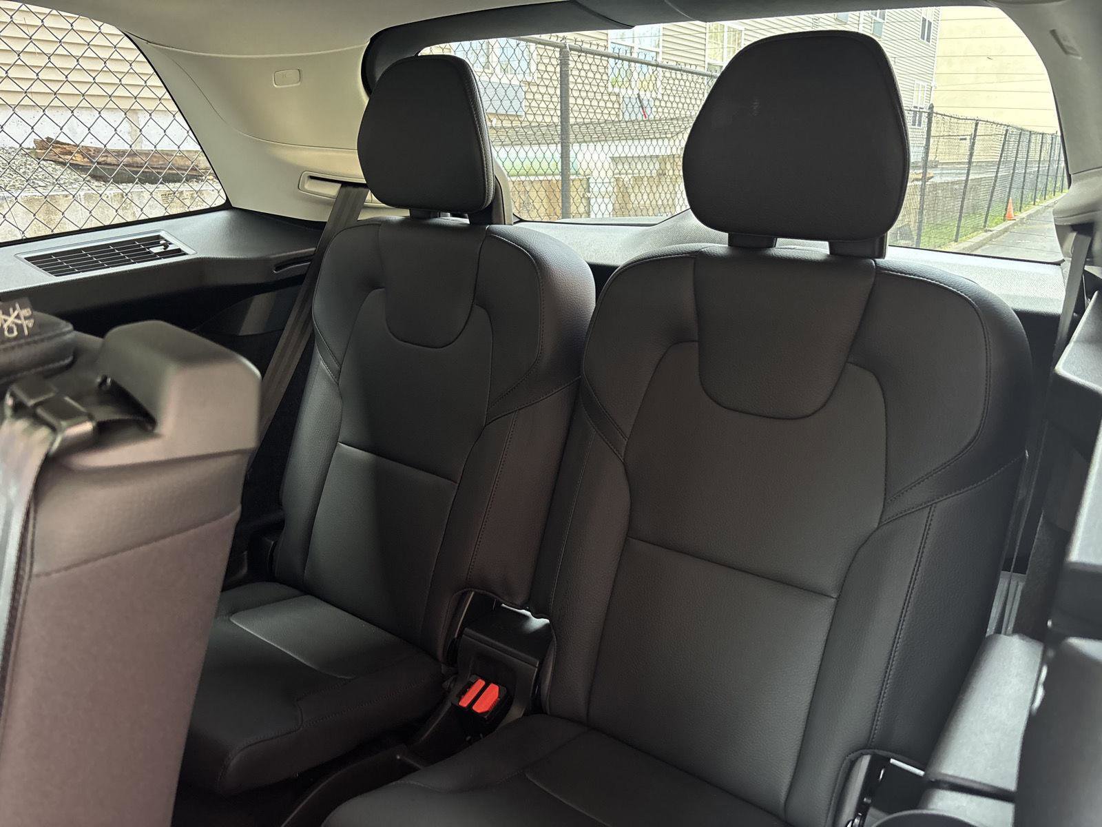 Used 2024 Volvo XC90 B5 Plus AWD/4WD image 27