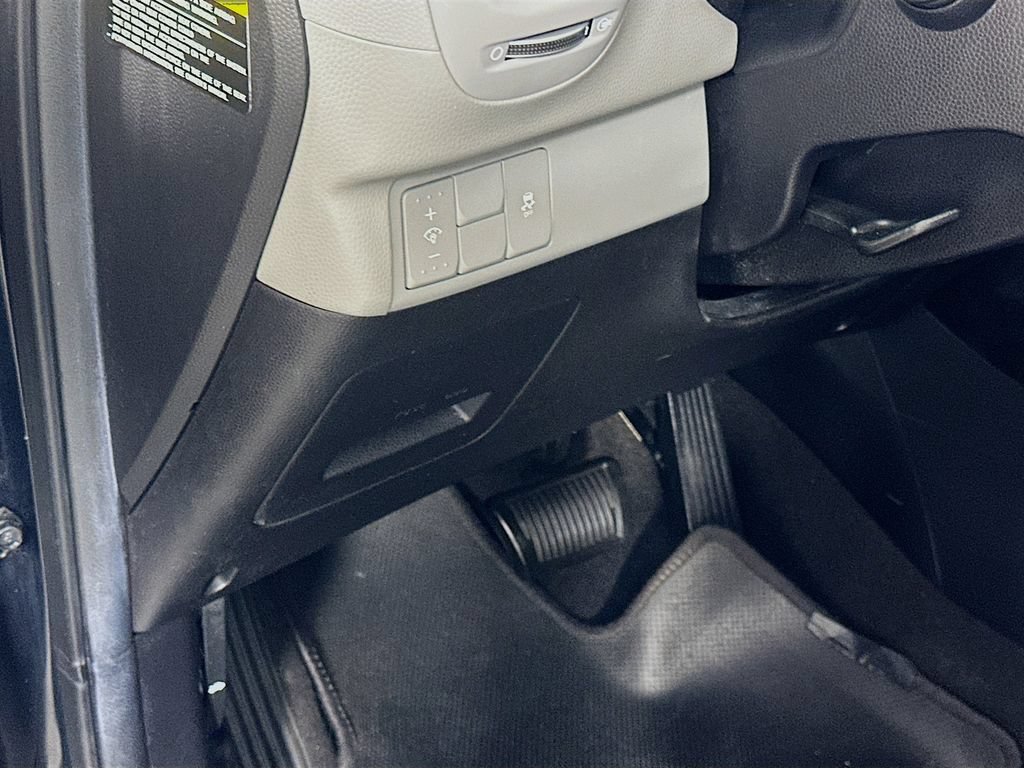 Used 2015 Kia Soul + FWD image 10
