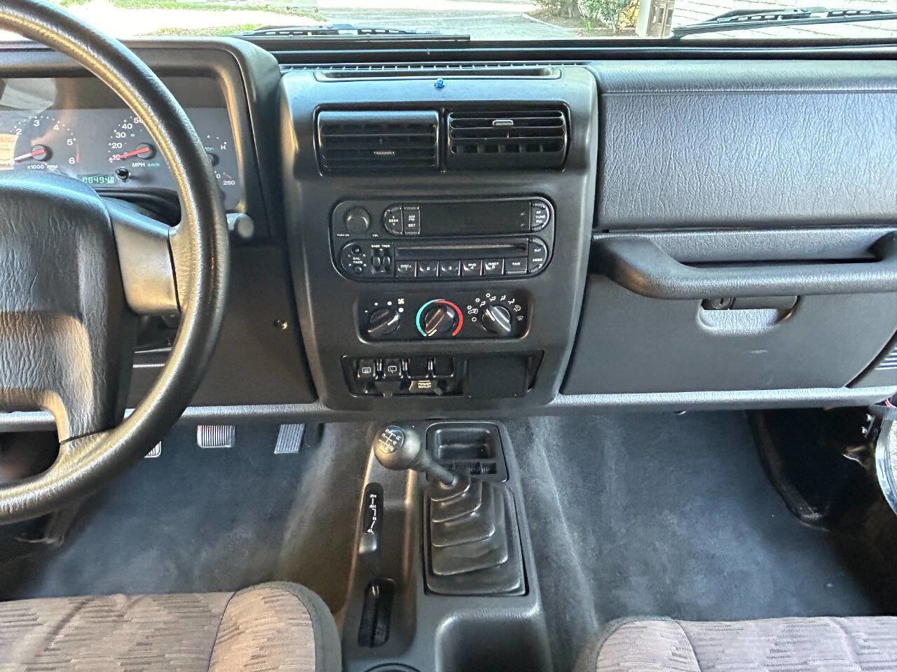 Used 2004 Jeep Wrangler Sport image 36