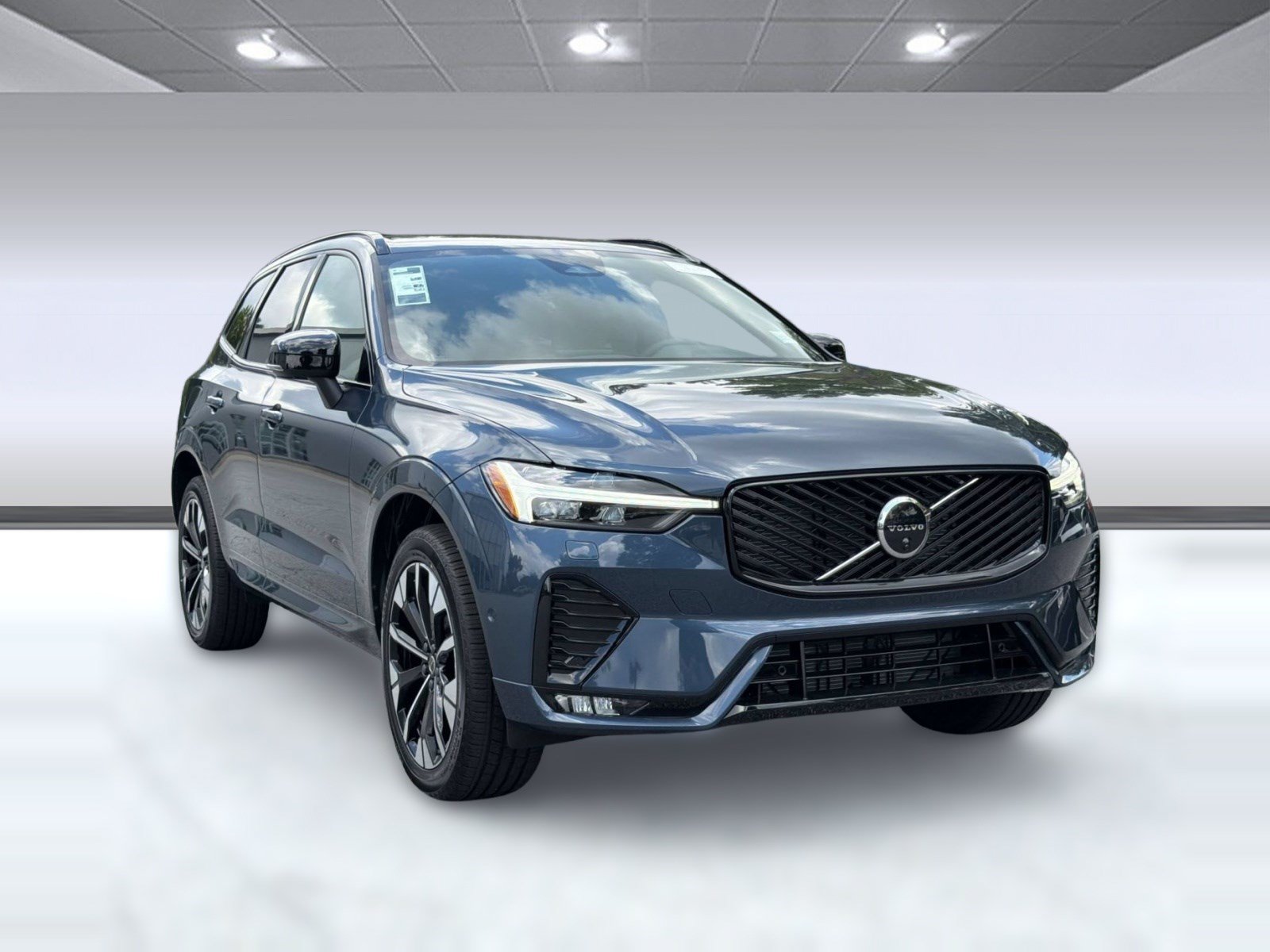 New 2026 Volvo XC60 B5 Plus w/ Protection Package Premier AWD/4WD image 7