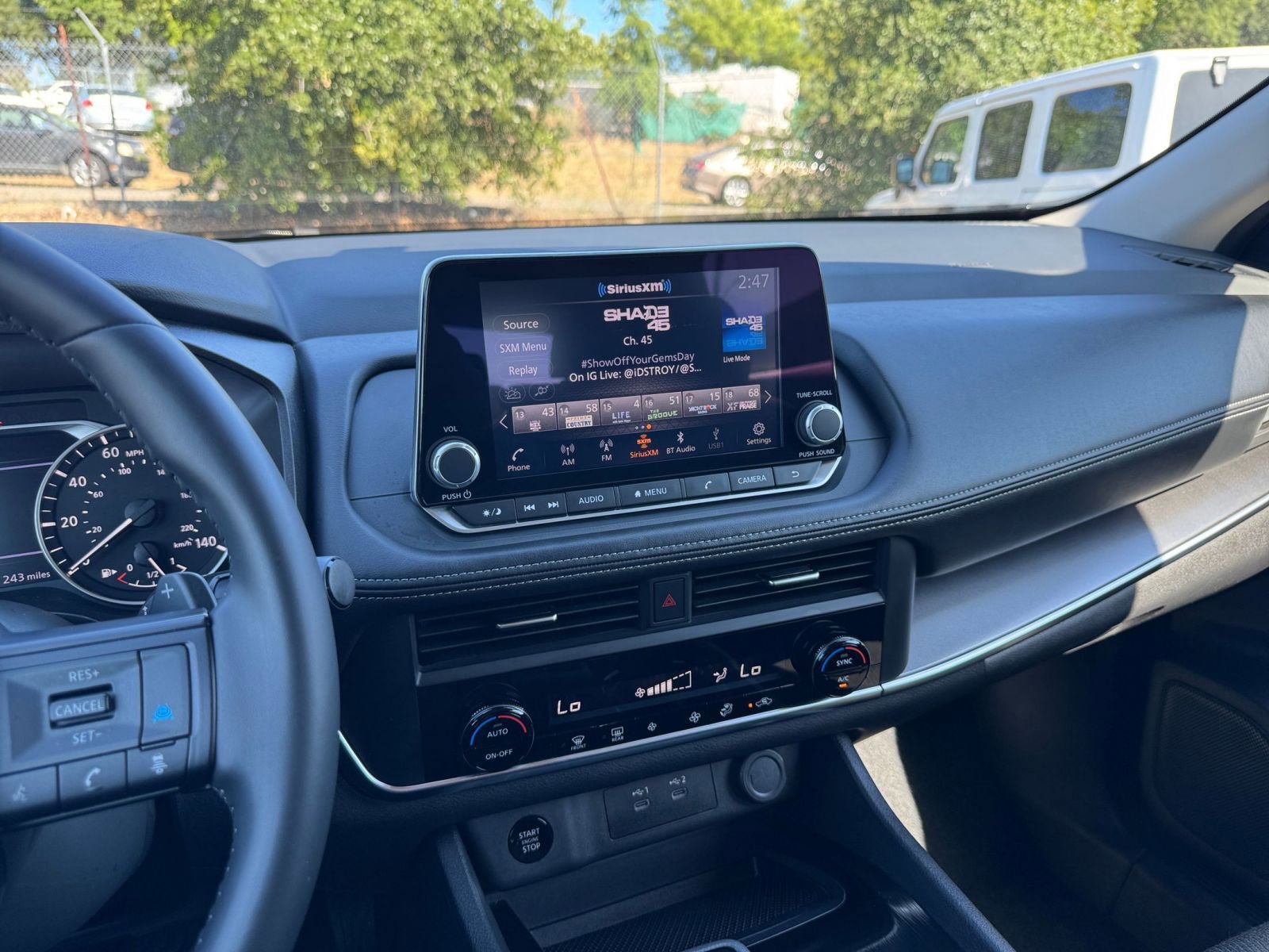 Used 2025 Nissan Rogue SV image 20