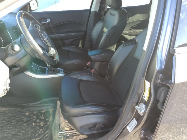 Used 2018 Jeep Compass Latitude w/ Popular Equipment Group AWD/4WD image 5