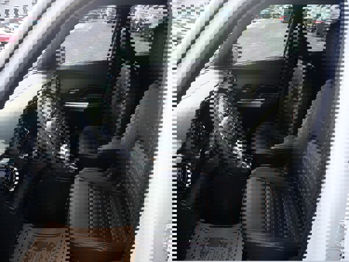 Used 2020 Nissan Kicks SR w/ SR Premium Package image 10