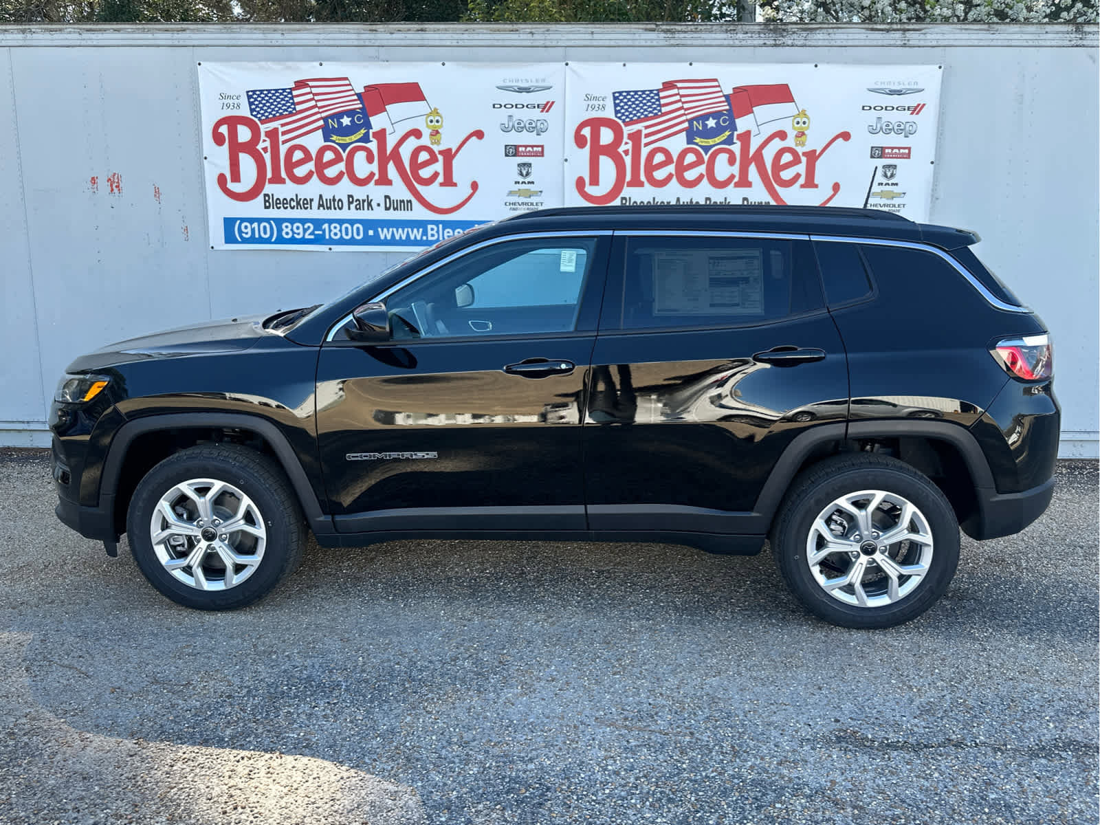 New 2025 Jeep Compass Latitude w/ Convenience Group image 7