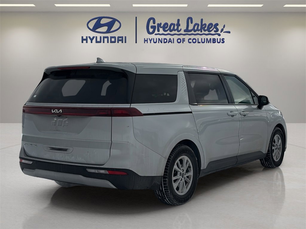 Used 2022 Kia Carnival LX image 5