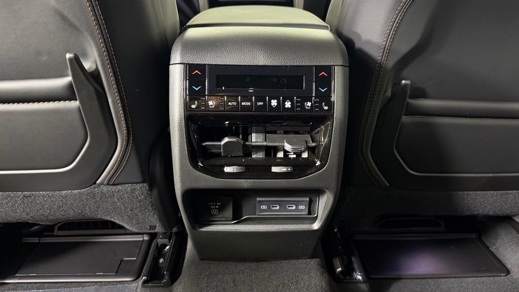 New 2026 Jeep Grand Cherokee Summit AWD/4WD image 30