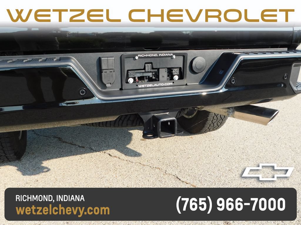 Used 2025 Chevrolet Silverado 2500 High Country w/ Technology Package AWD/4WD image 5