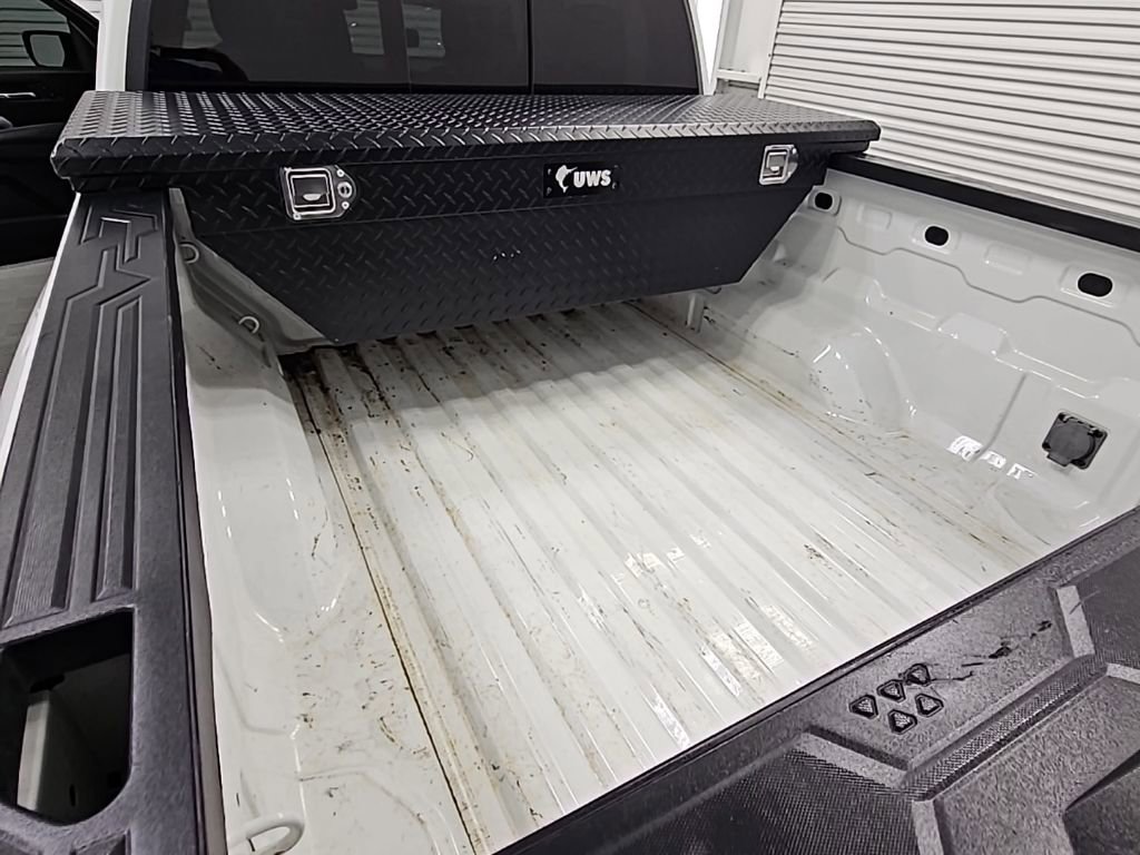 Used 2024 Chevrolet Colorado Z71 image 32