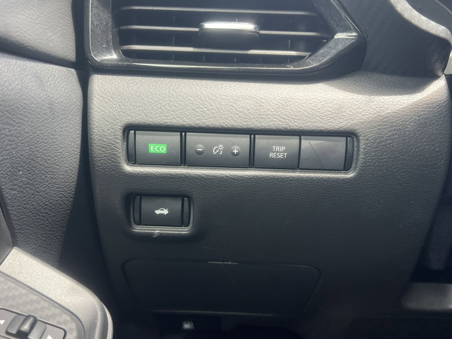 Used 2022 Nissan Sentra SV w/ All-Weather Package FWD image 13