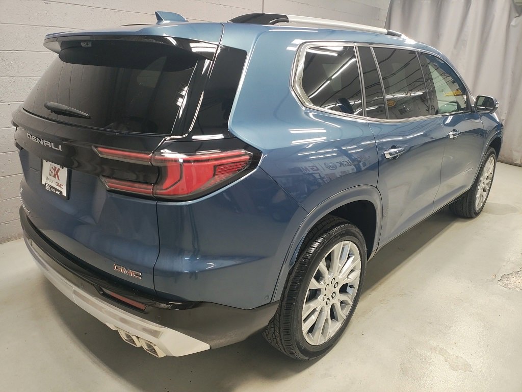 New 2026 GMC Acadia Denali w/ Super Cruise Package image 2
