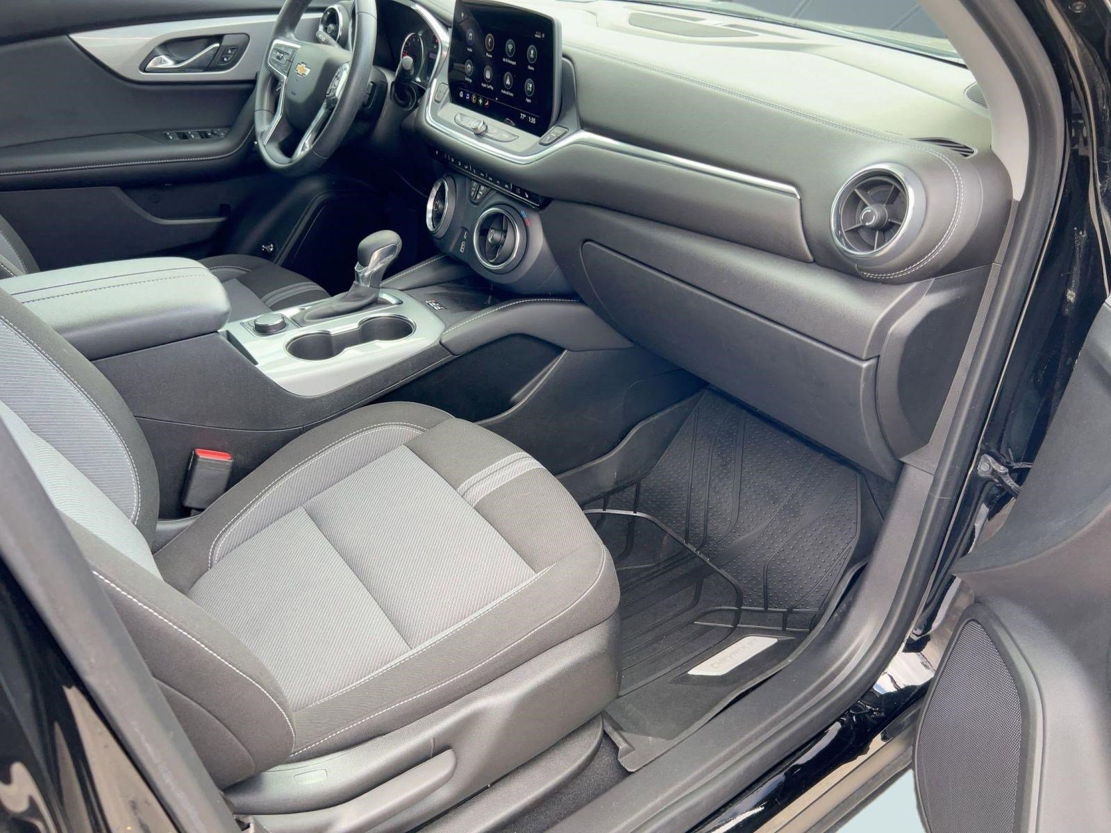 Certified 2023 Chevrolet Blazer LT w/ Convenience Package image 31