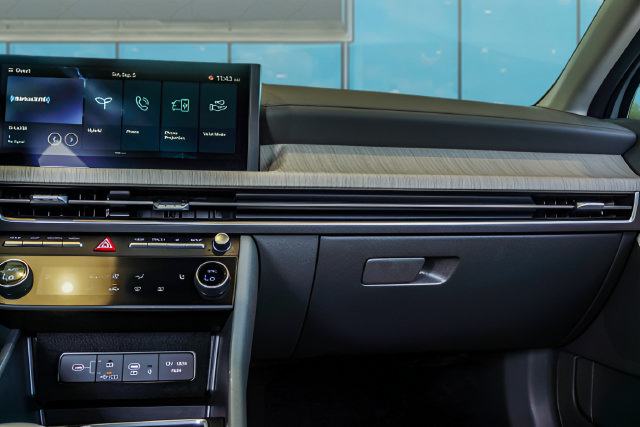 Certified 2025 Hyundai Sonata SEL FWD image 15