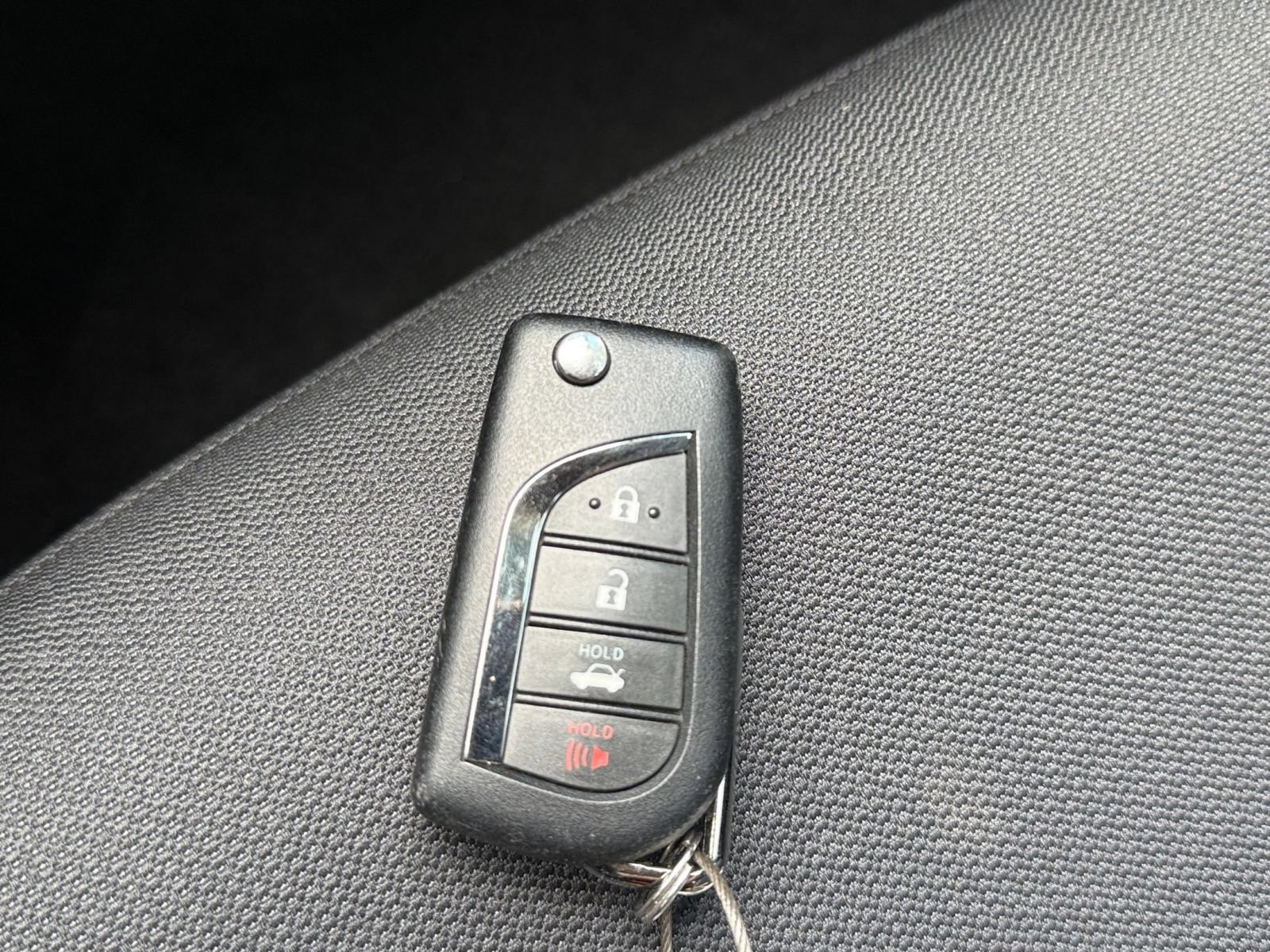 Used 2025 Toyota Corolla LE FWD image 18