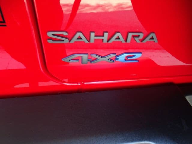 Certified 2025 Jeep Wrangler Unlimited Sahara w/ Safety Group image 25