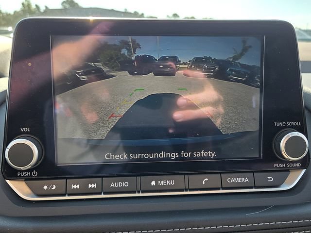 Used 2023 Nissan Rogue SV FWD image 25