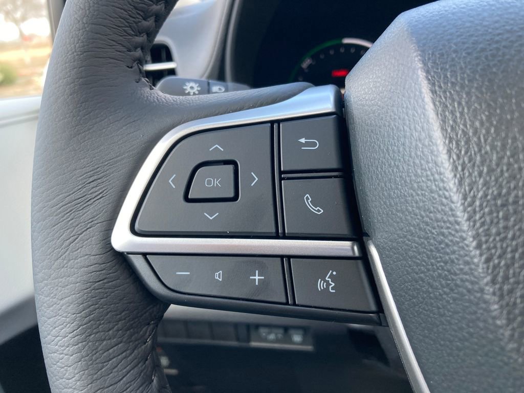 New 2026 Toyota Sienna XLE FWD image 8
