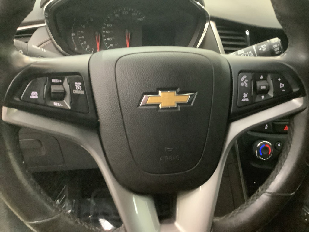 Used 2019 Chevrolet Trax LT w/ LT Convenience Package image 15