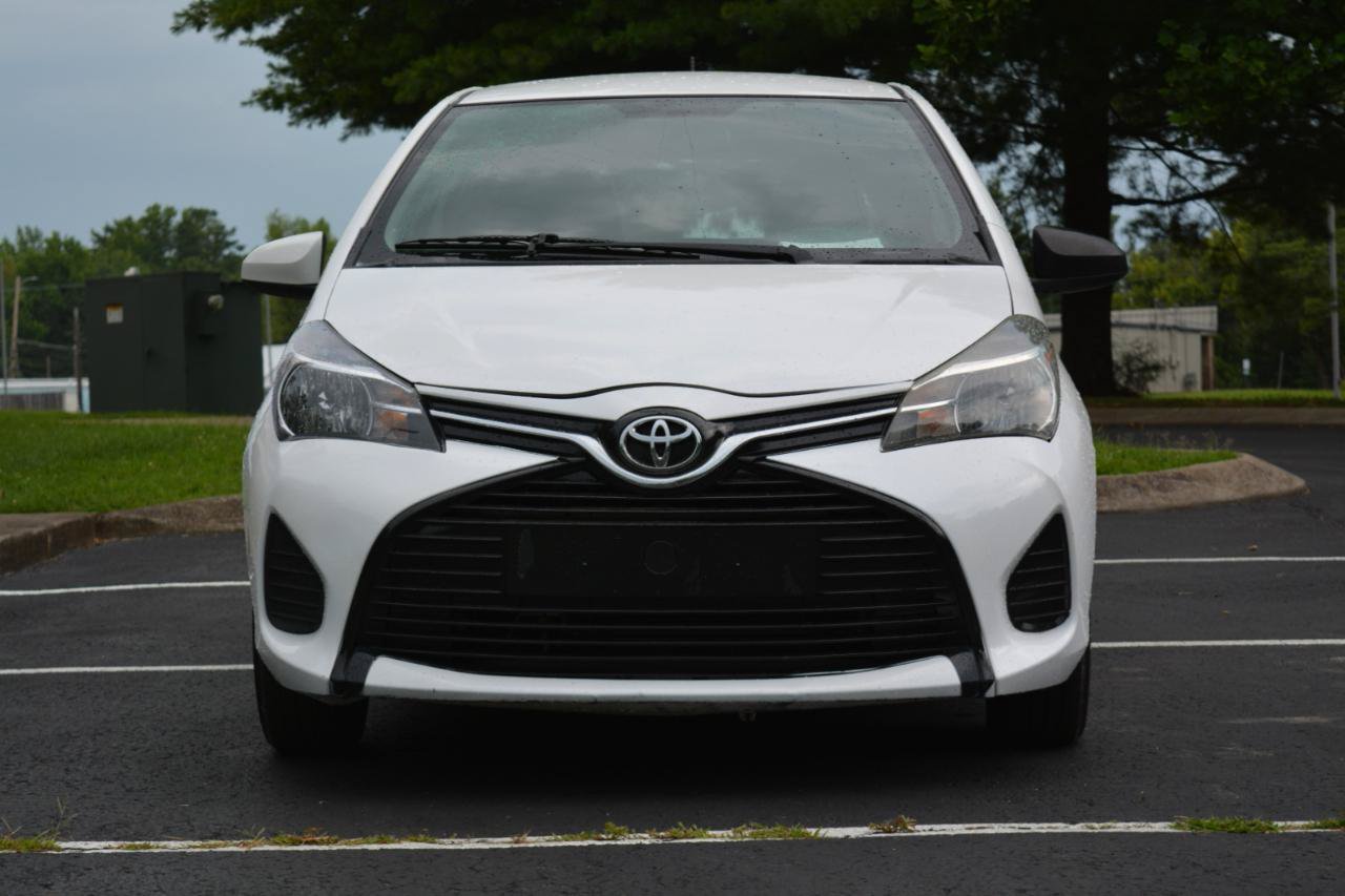 Used 2016 Toyota Yaris L FWD image 2