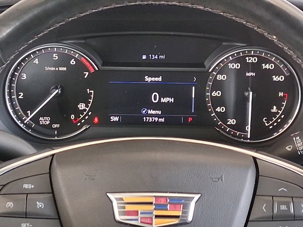 Used 2024 Cadillac XT5 Luxury w/ LPO, Floor Liner Package FWD image 12