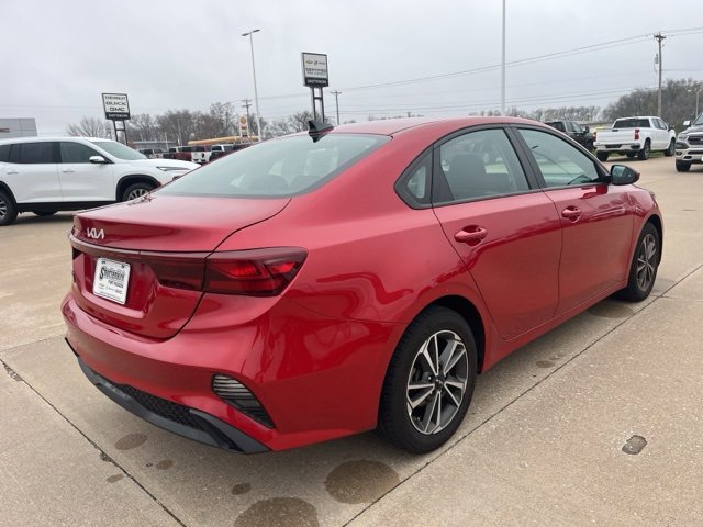 Used 2023 Kia Forte LXS image 3