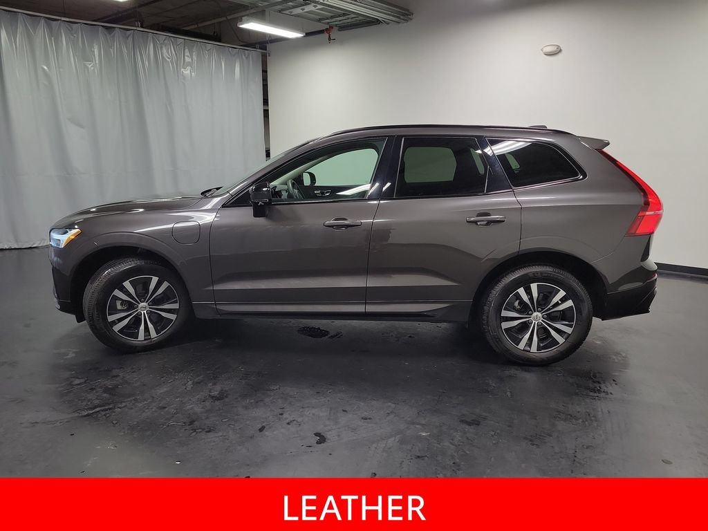 Used 2024 Volvo XC60 T8 Core AWD/4WD image 5