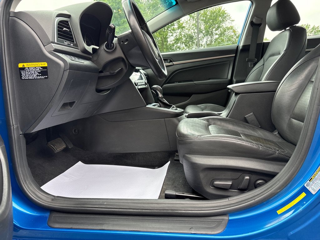 Used 2017 Hyundai Elantra Limited w/ Limited Ultimate Package 05 FWD image 12