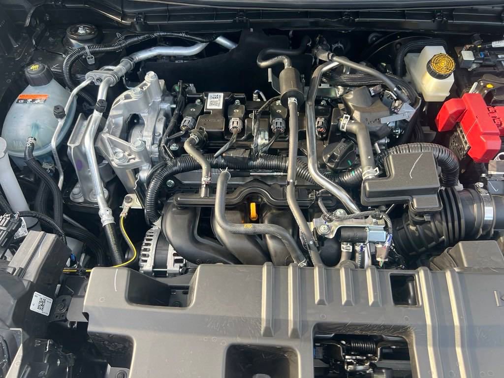 Used 2025 Nissan Kicks SR image 22