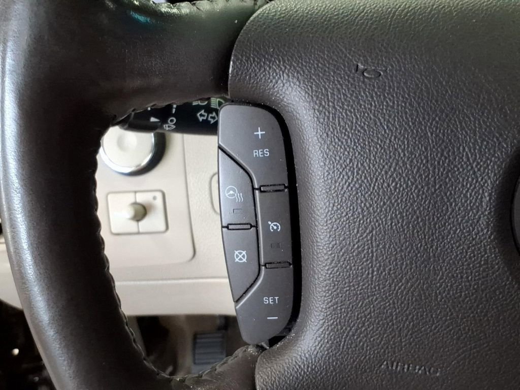 Used 2008 Cadillac DTS w/ Sun And Sound Package FWD image 20