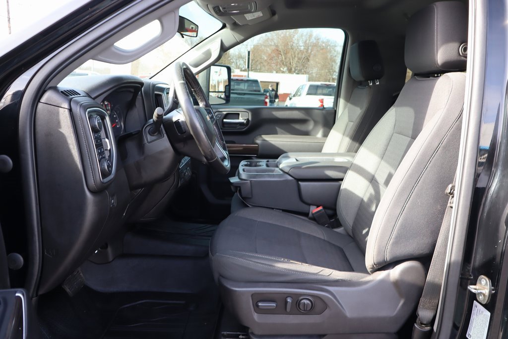 Used 2022 Chevrolet Silverado 3500 LT w/ Convenience Package image 3