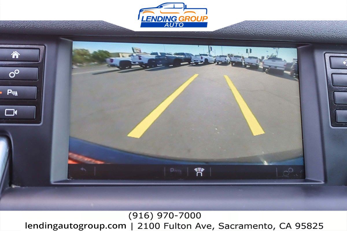 Used 2018 Land Rover Discovery Sport SE image 21