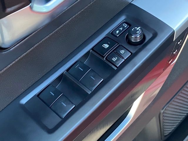 Used 2025 Toyota Sequoia Platinum image 12