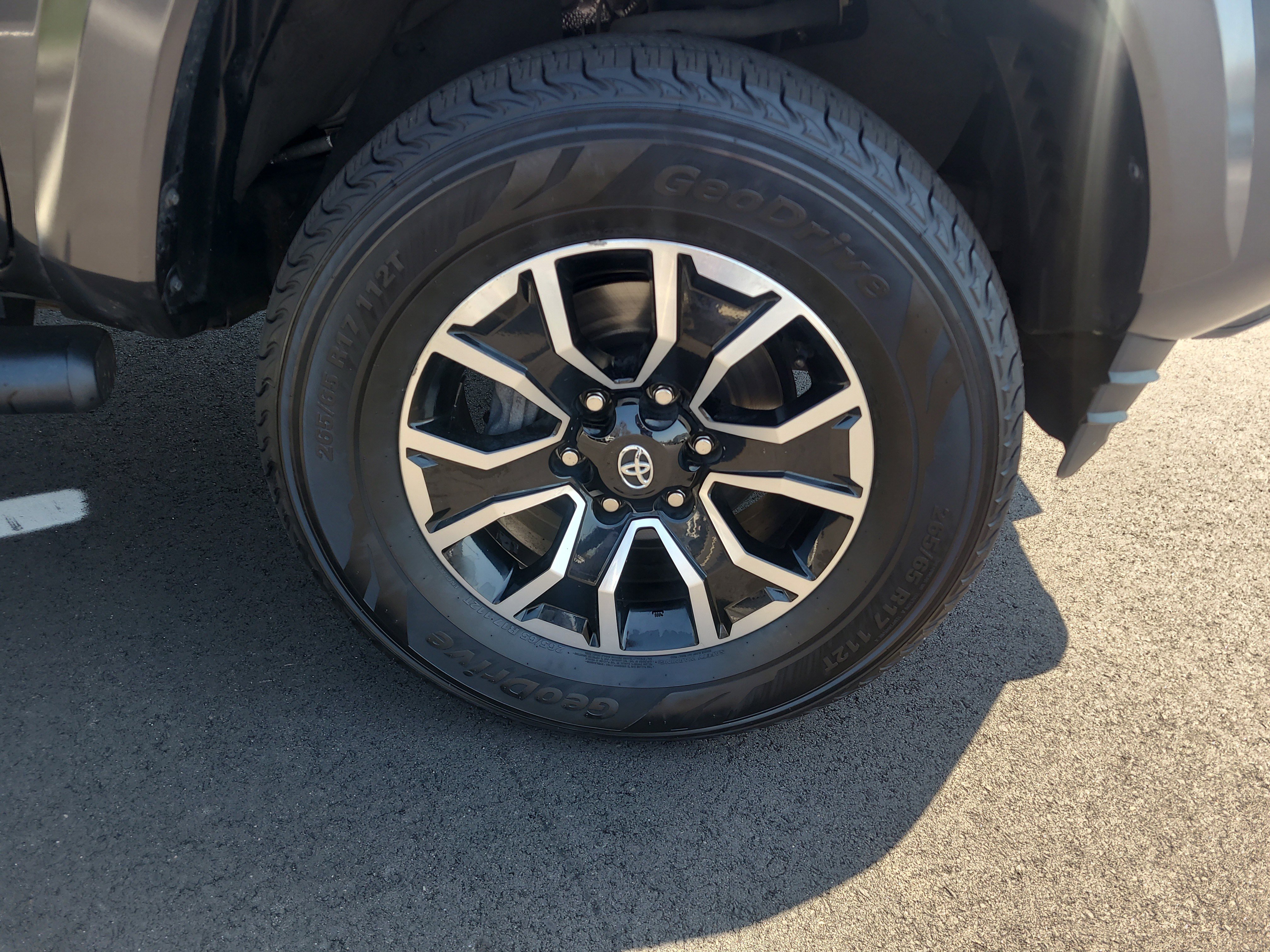 Certified 2023 Toyota Tacoma TRD Sport AWD/4WD image 12