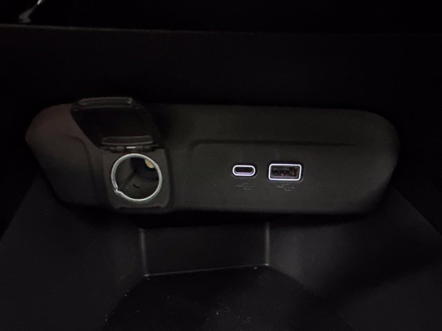 Used 2024 Chevrolet Trax LT FWD image 18
