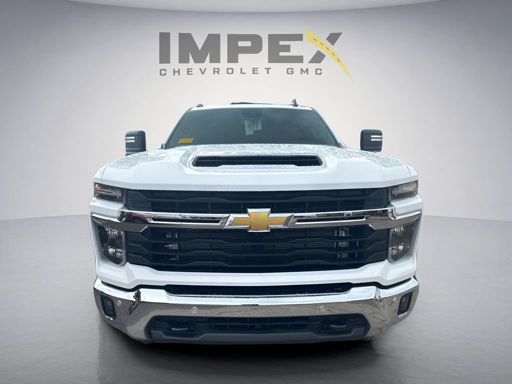 Used 2026 Chevrolet Silverado 3500 LT w/ Safety Package AWD/4WD image 6