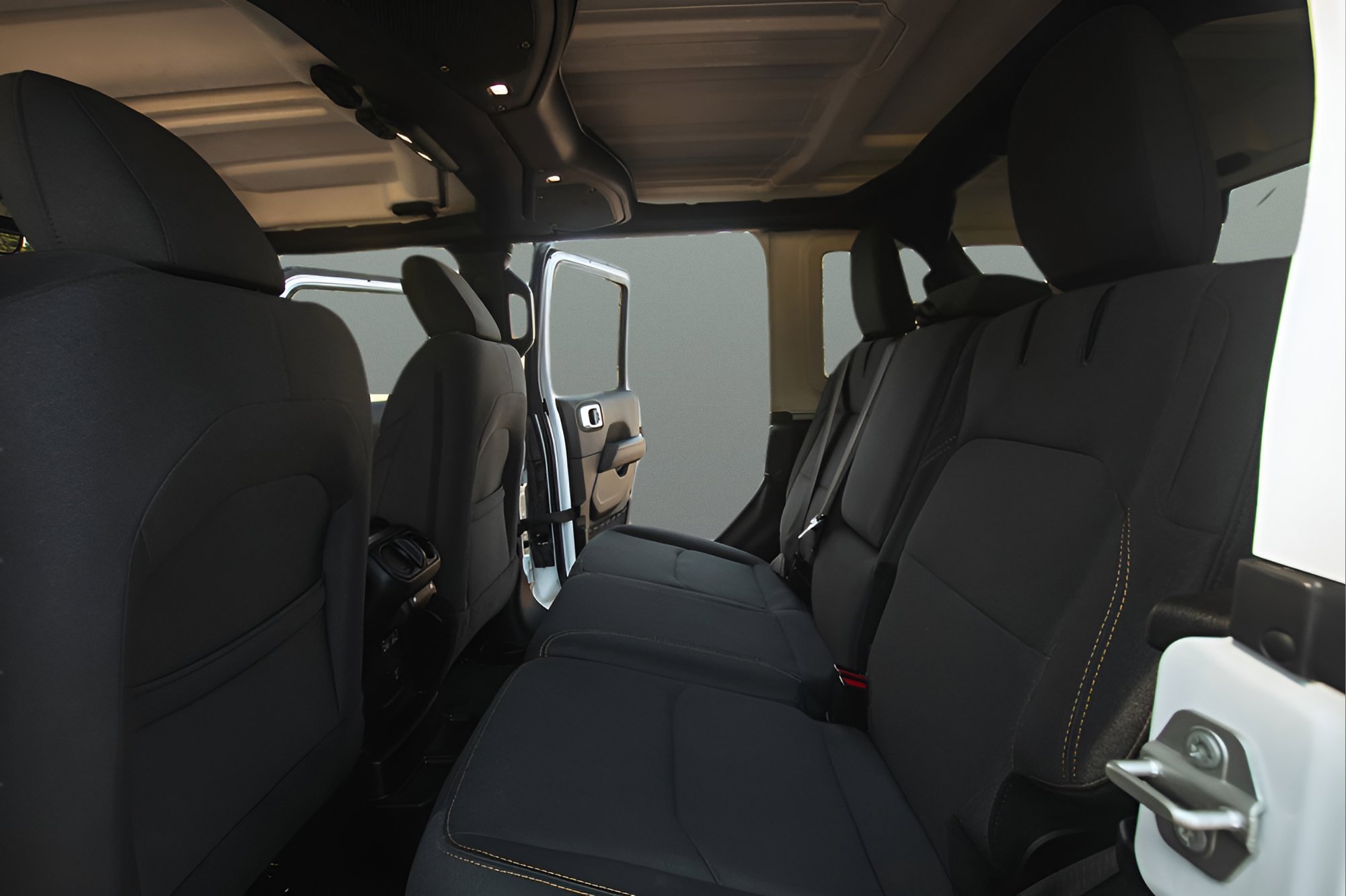 Used 2024 Jeep Wrangler Sahara AWD/4WD image 21