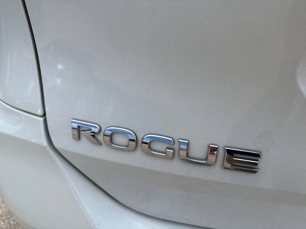 Used 2020 Nissan Rogue SV AWD/4WD image 6