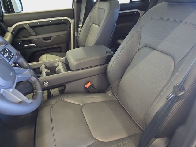 New 2026 Land Rover Defender 110 X-Dynamic SE image 12