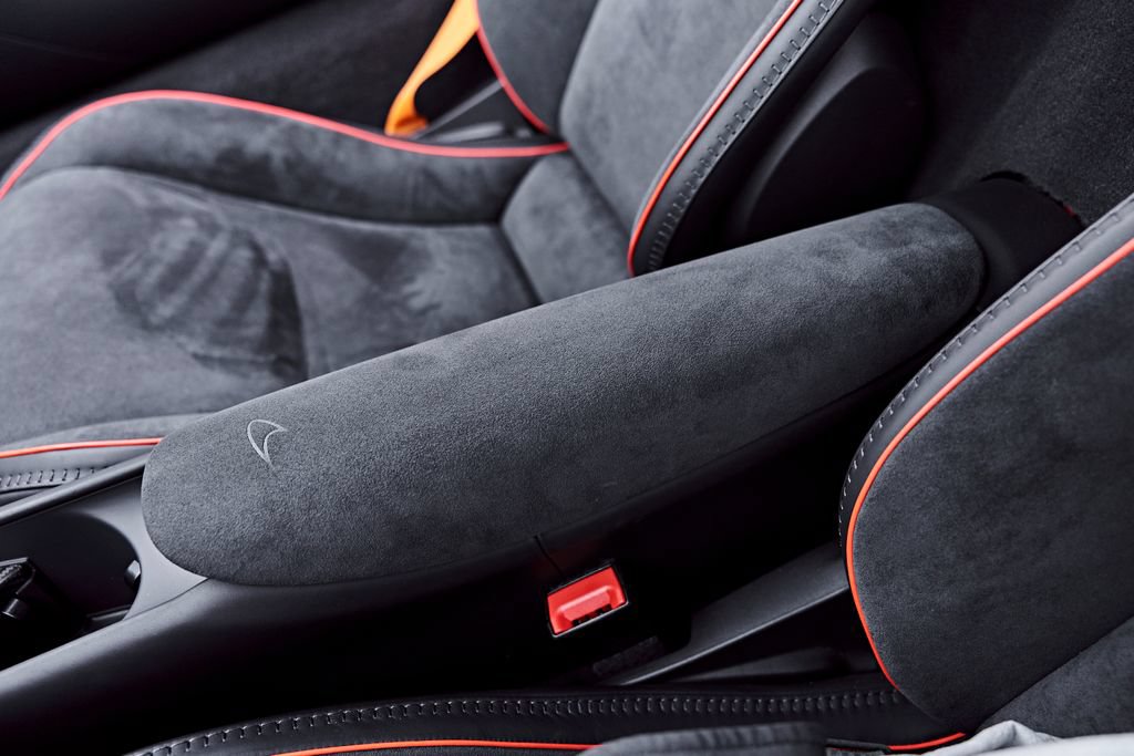 Used 2023 McLaren Artura RWD image 73