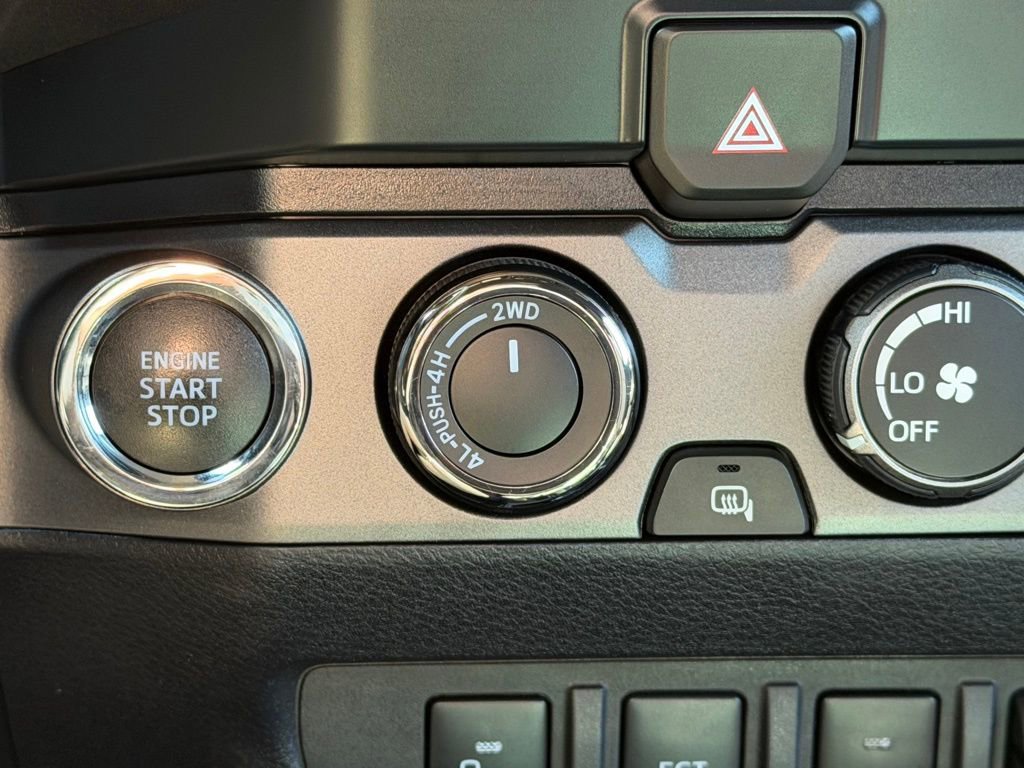 Used 2023 Toyota Tacoma TRD Off-Road image 11