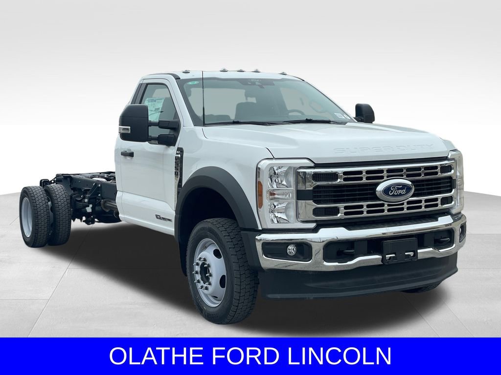 New 2025 Ford F550 4x4 Regular Cab Super Duty w/ XLT Value Package image 2