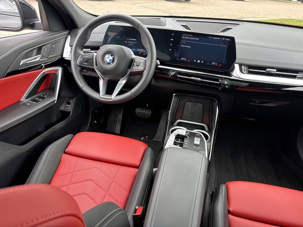 Certified 2025 BMW X2 xDrive28i image 31