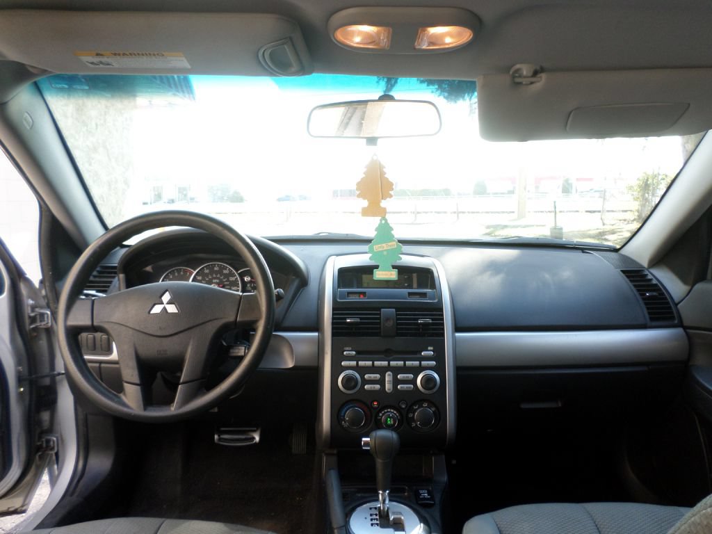 Used 2007 Mitsubishi Galant ES FWD image 14