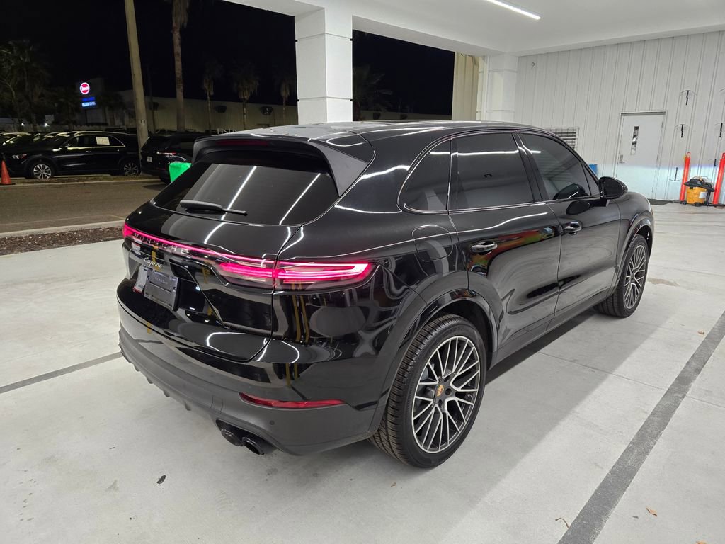 Used 2023 Porsche Cayenne image 7