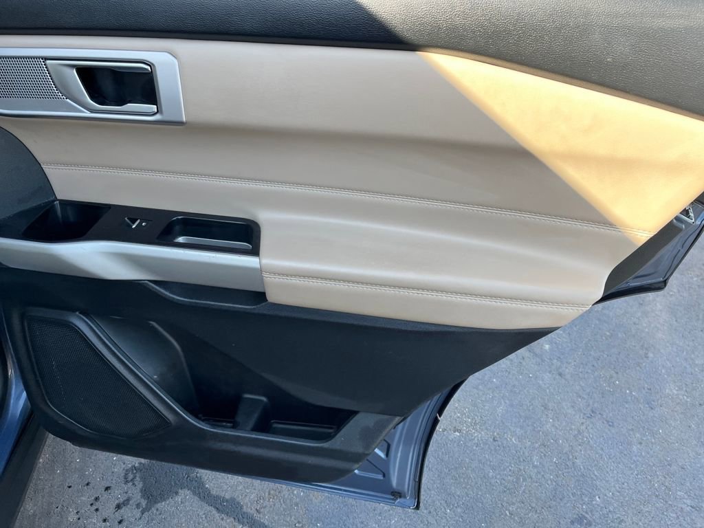 Used 2021 Ford Explorer Limited w/ Equipment Group 301A image 25