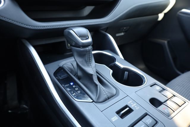 Used 2024 Toyota Highlander LE image 25