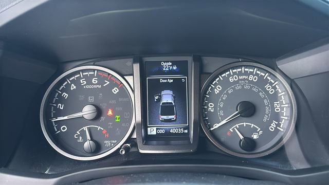 Used 2023 Toyota Tacoma TRD Sport w/ Technology Package image 17