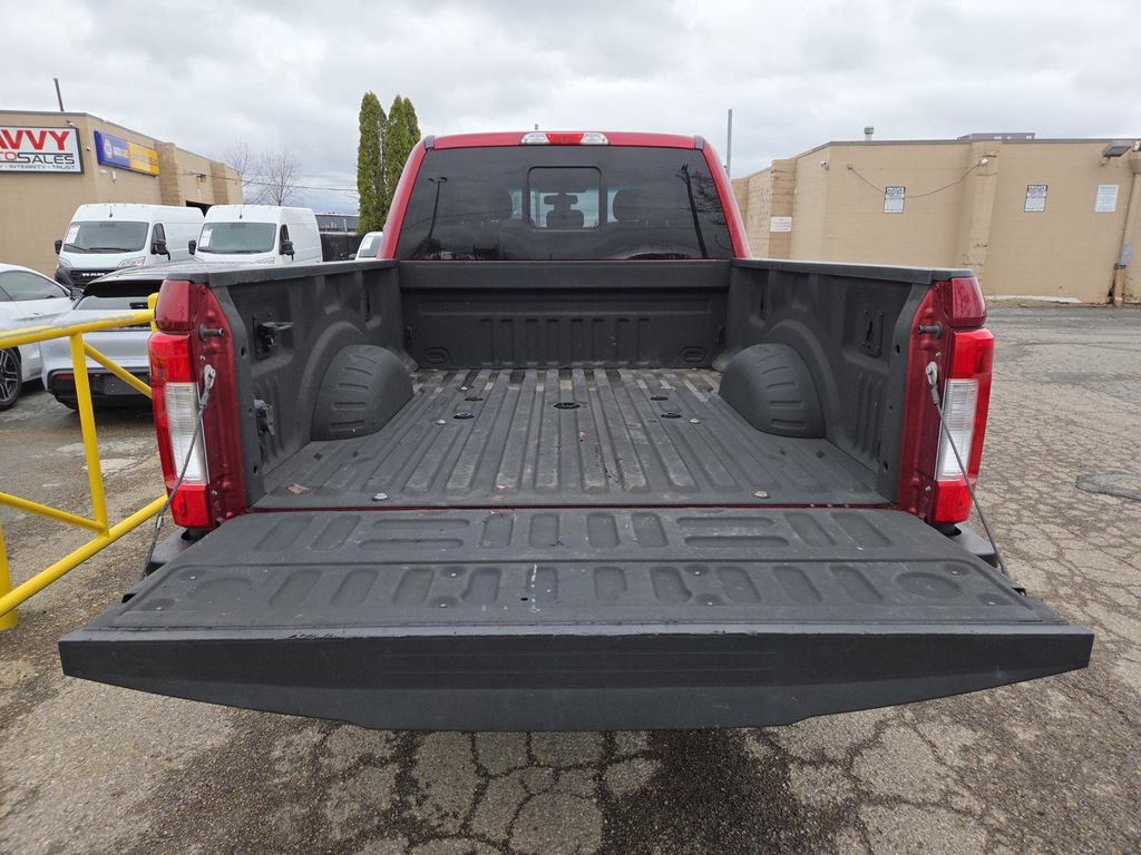 Used 2017 Ford F250 Lariat w/ Chrome Package image 16
