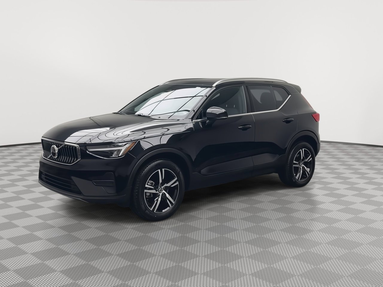 Used 2025 Volvo XC40 B5 Core image 35