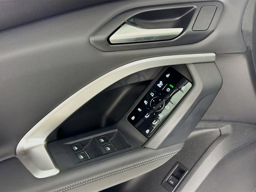 Certified 2025 Audi Q5 Premium Plus w/ Premium Plus AWD/4WD image 18