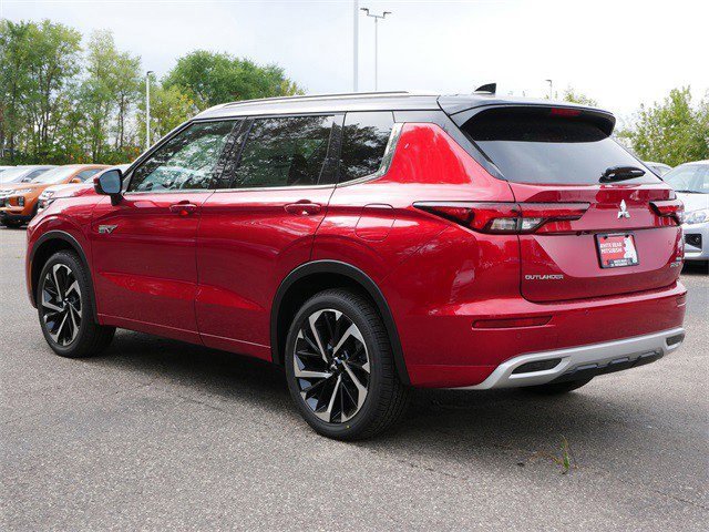 New 2025 Mitsubishi Outlander SEL image 2